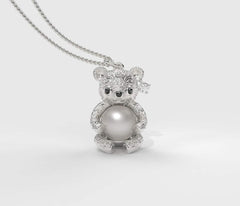 White Teddy Hug Beyaz Güney Denizi İncili Kolye