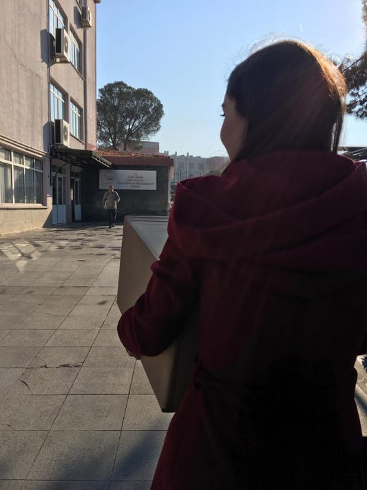 8 Mart Dünya Kadınlar Gününde Huzurevindeki Teyzelerimizi İnci Kolyelerle Ziyaret Ettik