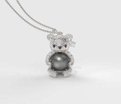 White Teddy Hug Siyah İncili Kolye